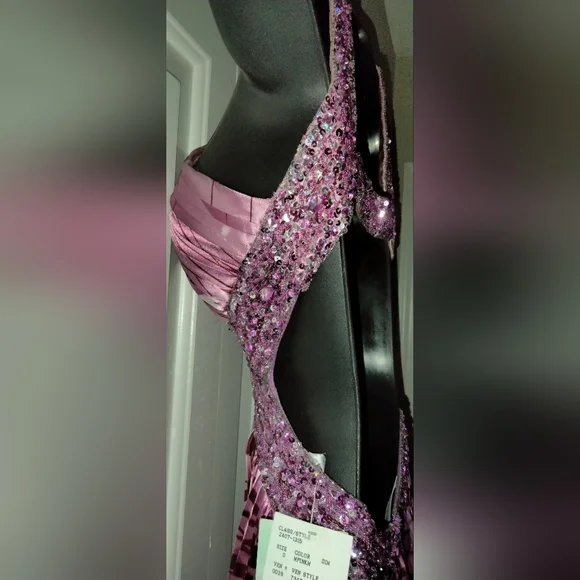 Women's Pink Formal, Prom of Cocktai Dress with Sequins, Stones & Embellishments - Picture 5 of 16